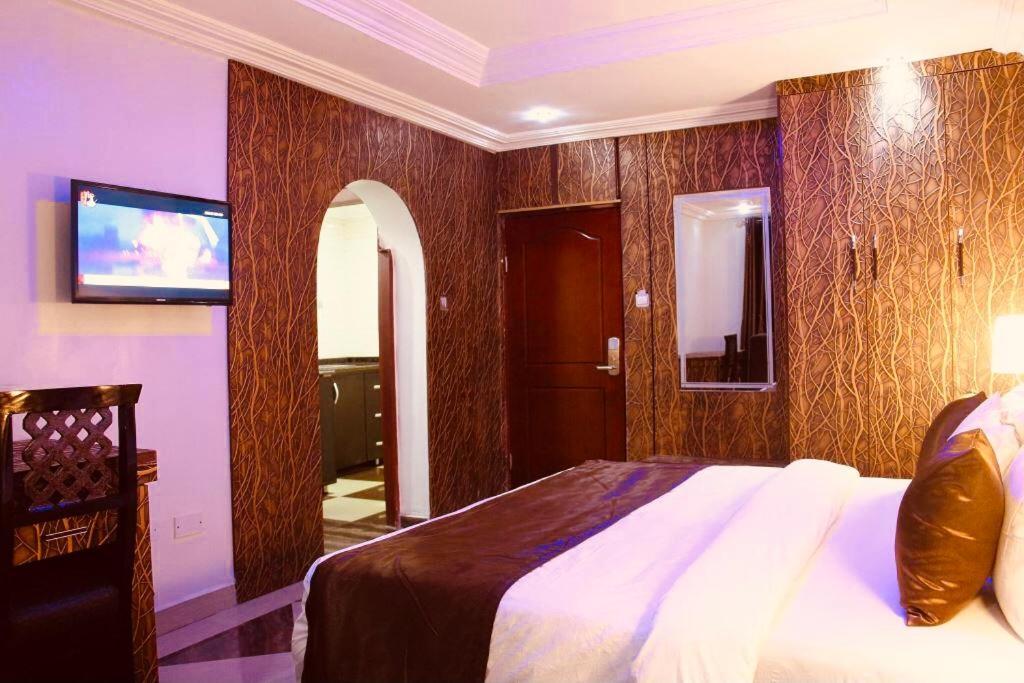E-Suite Hotel Abuja Buitenkant foto