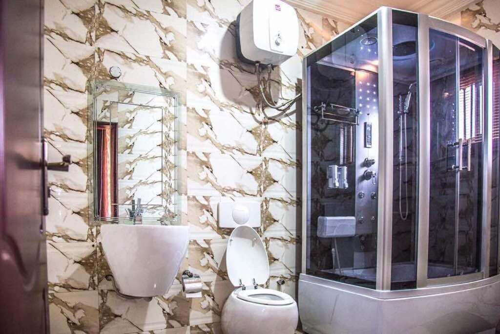 E-Suite Hotel Abuja Buitenkant foto