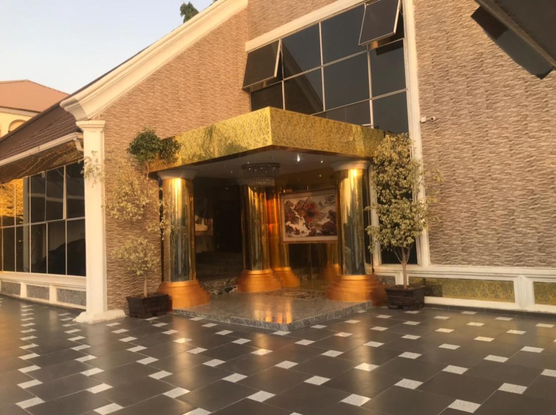 E-Suite Hotel Abuja Buitenkant foto